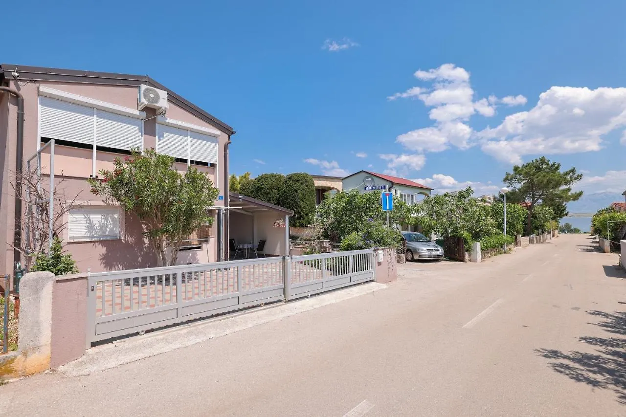 Two Bedroom Apartment Sunset Vir 0*,  Croacia
