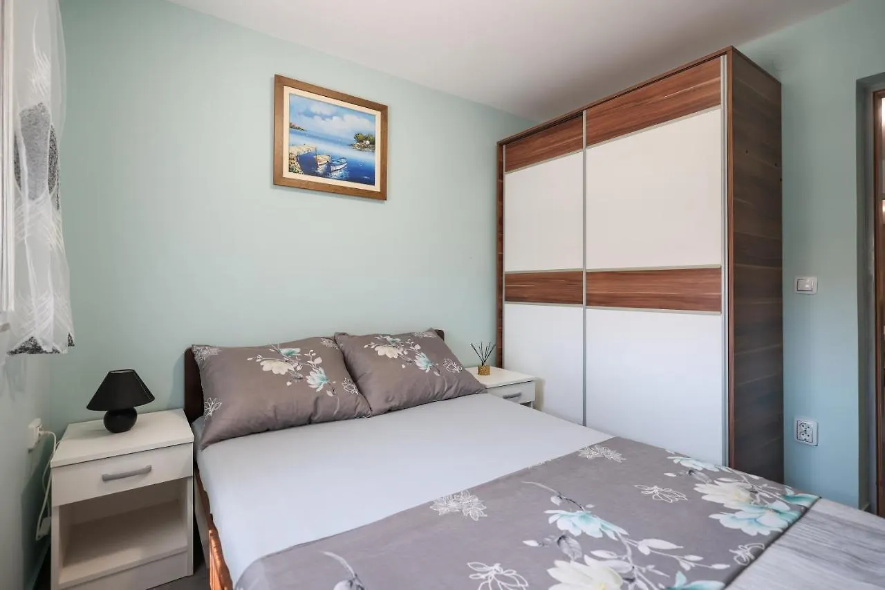 Two Bedroom Apartment Sunset Vir Croacia