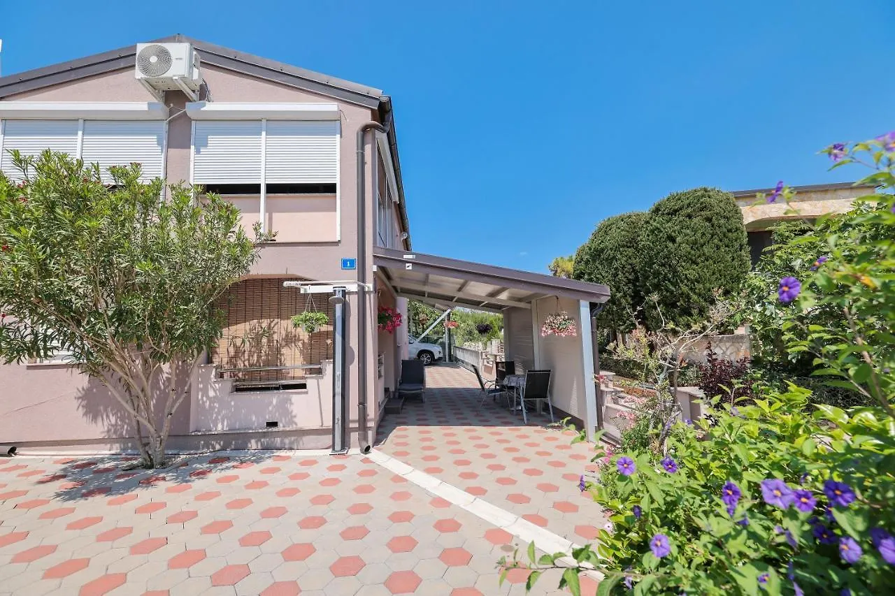 Two Bedroom Apartment Sunset 维尔 0*,