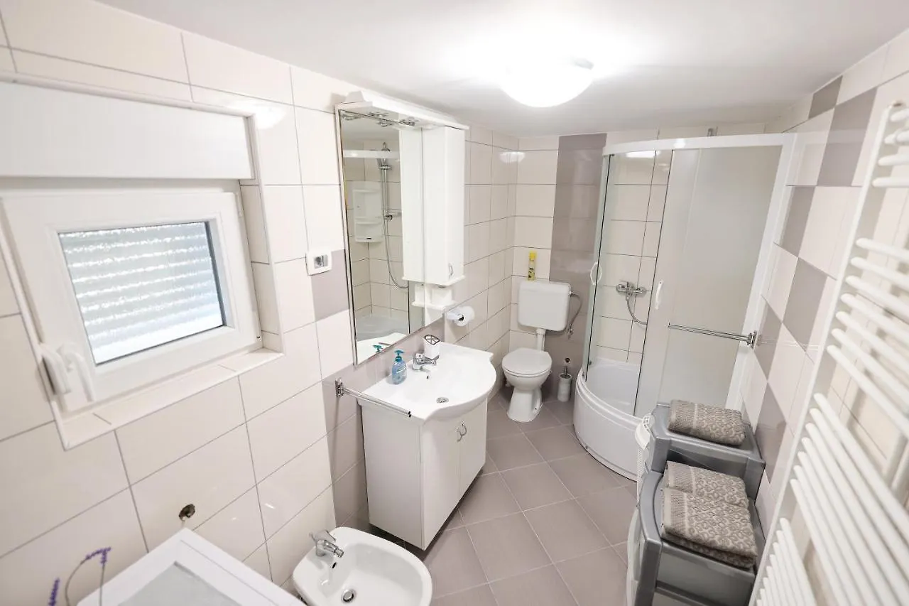 Two Bedroom Apartment Sunset Vir Croacia