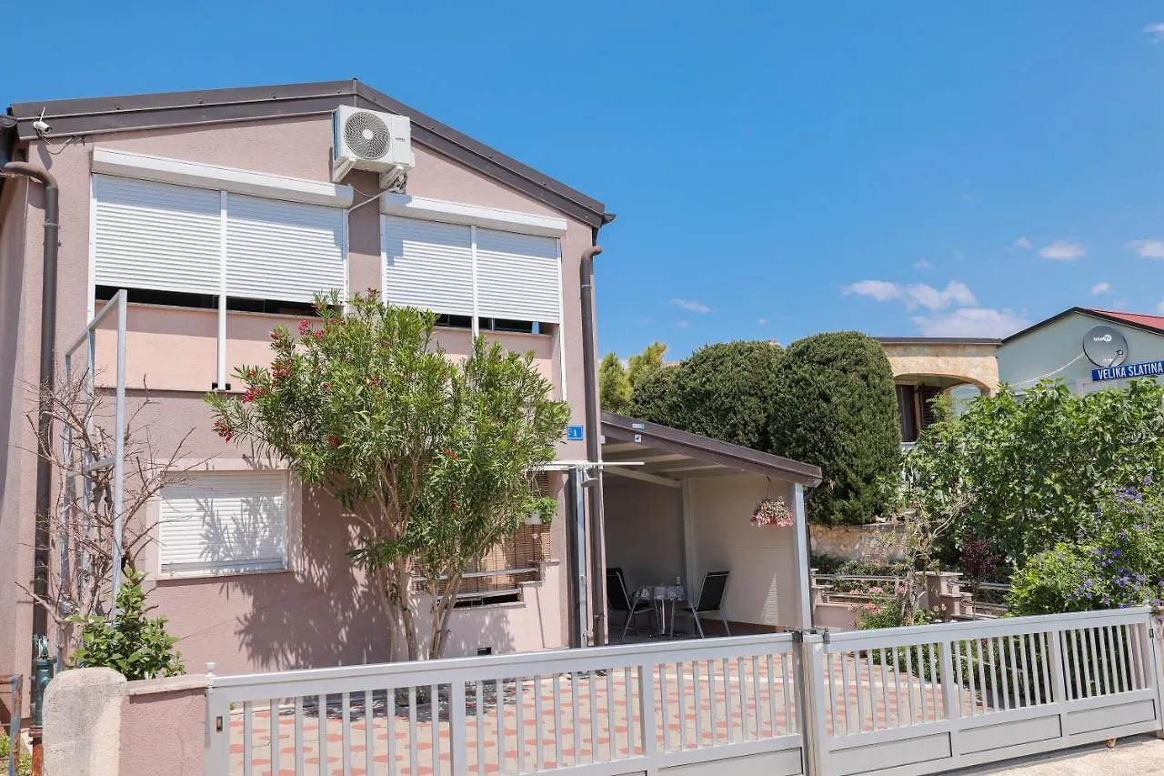 Two Bedroom Apartment Sunset Vir 0*,